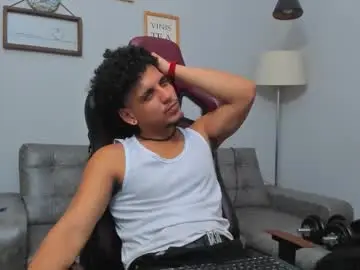 Chaturbate Watch Live Sex Cams of fire_boy69