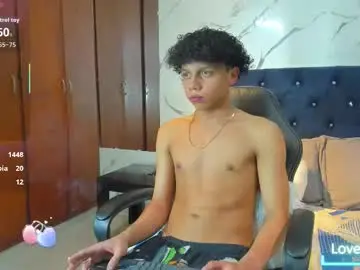 Chaturbate Best live sex cam show of _taylor_black