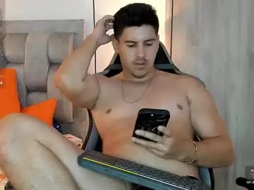 Chaturbate Best live sex cam show of victor_vixen