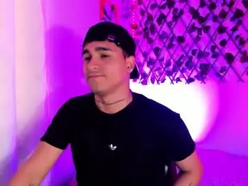 Chaturbate Best live sex cam show of chriss_wg_