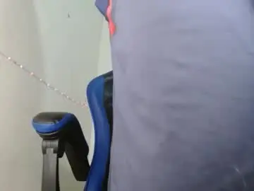 Chaturbate Live Sex Cam of sexyboy_bigclit