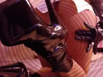 Chaturbate Live Sex Cam of yourcutemolly