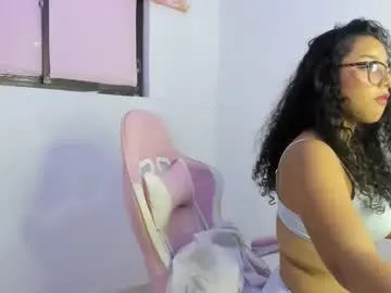 Chaturbate Adult Video Chat of cailyn_messy