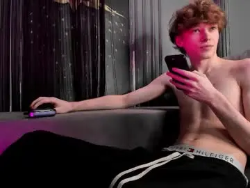 Chaturbate Free Live Porn of curlytwinkboy