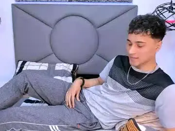 Chaturbate Watch Live Sex Cams of buddy_whitte