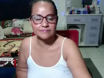 Chaturbate Live Sex Cam of pervert_mommy_x