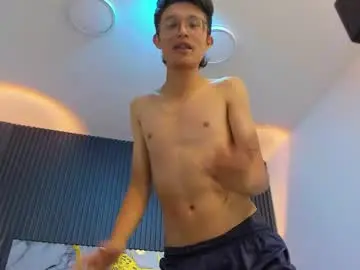 Chaturbate Sex Cam of santiago_russo18