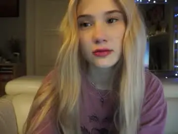 Chaturbate Best live sex cam show of newkitty_18