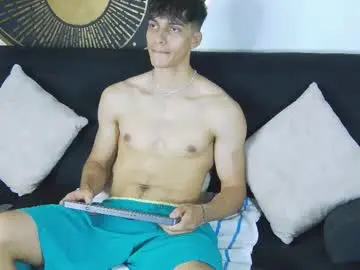 Chaturbate Free Live Porn of alessiovitale