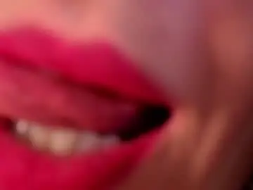 Chaturbate Free Live Porn of alicee_milf_