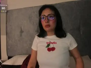 Chaturbate Live Sex Cam of mythicall_girll