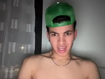 Chaturbate Live Sex Cam of sbouchikh03