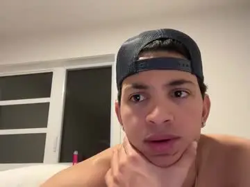 Chaturbate Best live sex cam show of sbouchikh03