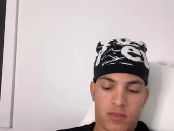 Chaturbate Best live sex cam show of sbouchikh03