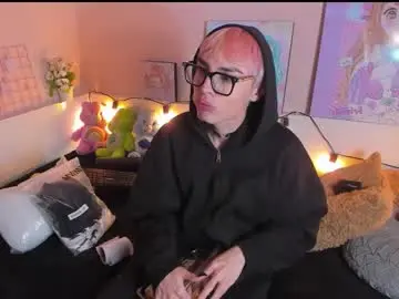 Chaturbate Live Sex Cam of strawberry_kitty_