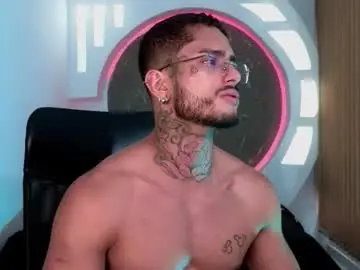 Chaturbate Free Live Porn of alanrodgers2_0