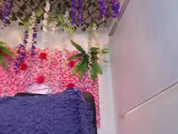 Chaturbate Live Sex Cam of blonde_squirt_