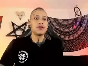 Chaturbate Adult Webcam of ink_u_buzz