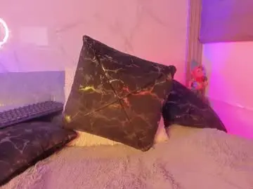 Chaturbate Live Sex Cam of dayan_silva_