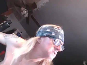 Chaturbate Free Live Porn of handyman5303