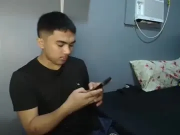 Chaturbate Live Sex Cam of pinoyadriannexxx