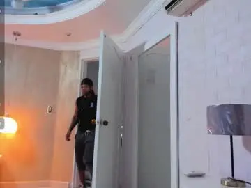 Chaturbate Sex Chat of ricobrown777