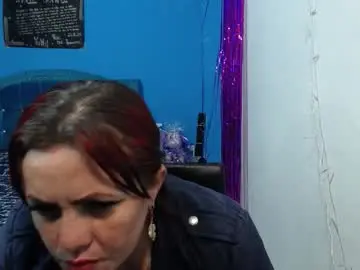 Chaturbate Live Porn of carolinhe_