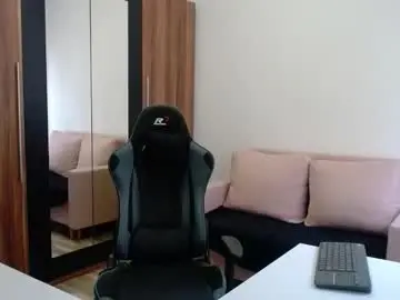 Chaturbate Live Sex Cam of darius_94