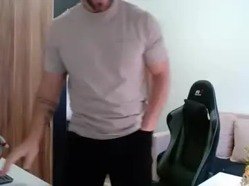 Chaturbate Live Sex of darius_94