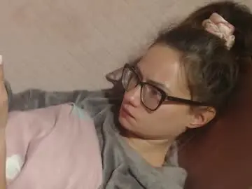 flowercandydoll13 from chaturbate