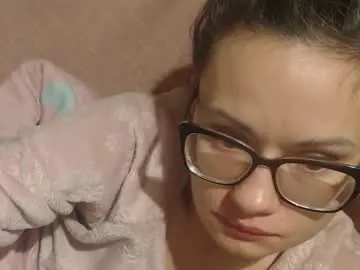 Chaturbate Live Sex Cam of flowercandydoll13