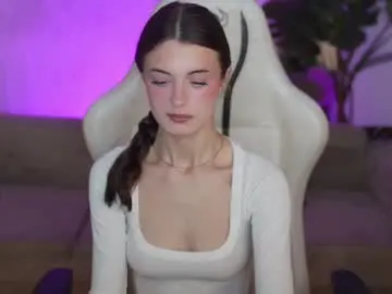 Chaturbate Nude Webcam of kira0541