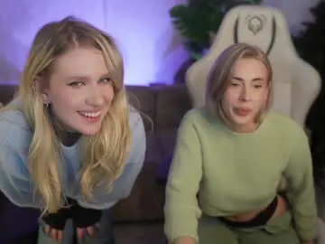 Chaturbate Live Sex Cam of kira0541