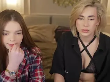 Chaturbate Nude Webcam of kira0541