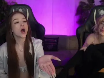 Chaturbate Live Sex Cam of kira0541