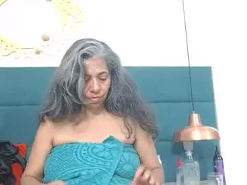 Chaturbate Live Sex Cam of brenda_velasquez