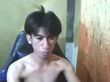 Chaturbate Adult Webcams of hairyhugecock_22