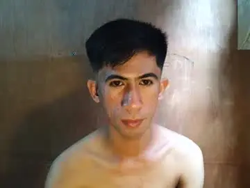 Chaturbate Best live sex cam show of hairyhugecock_22