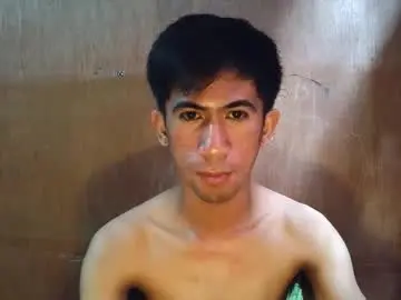 Chaturbate Watch Live Sex Cams of hairyhugecock_22