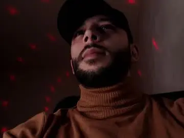 Chaturbate Free Porn Cam of henryaxe