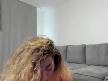 Chaturbate Adult Video Chat of rossana_doll