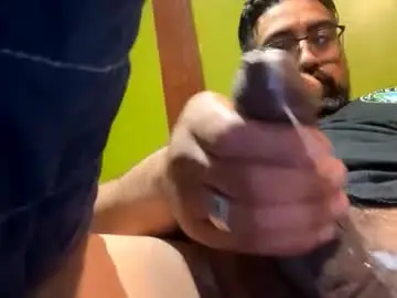 Chaturbate Live Sex Cam of bravo323