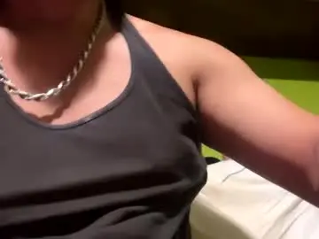 Chaturbate Live Sex Cam of bravo323