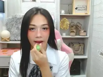 exotictssavie from chaturbate