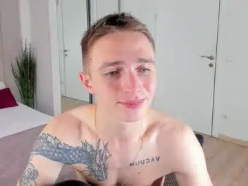 Chaturbate Live Sex Cam of leo__miller