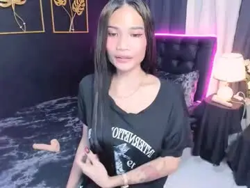 Chaturbate Live Sex Cam of red_linn