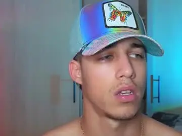 Chaturbate Live Sex of orionblaze69_