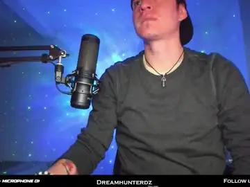 Chaturbate Live Sex Cam of dreamhunterdz