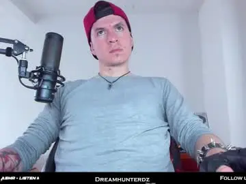 Chaturbate Live Sex Cam of dreamhunterdz