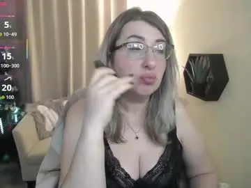 Chaturbate Watch Live Sex Cams of helenenigma